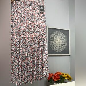 Floral Pleated Midi Skirt - White with Red & Blue Floral